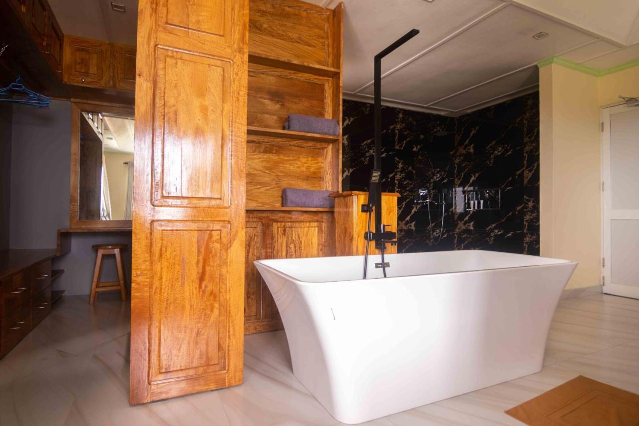 Azamat Self-Catering Apartment Pointe La Rue Εξωτερικό φωτογραφία
