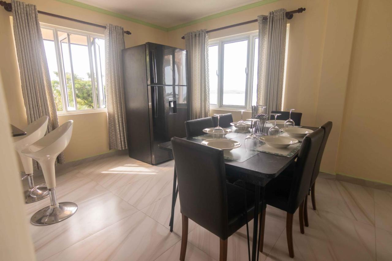 Azamat Self-Catering Apartment Pointe La Rue Εξωτερικό φωτογραφία